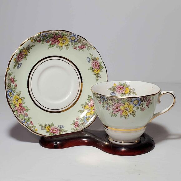 Colclough Teacup and Saucer Green Floral Vintage - Picture 1 of 10